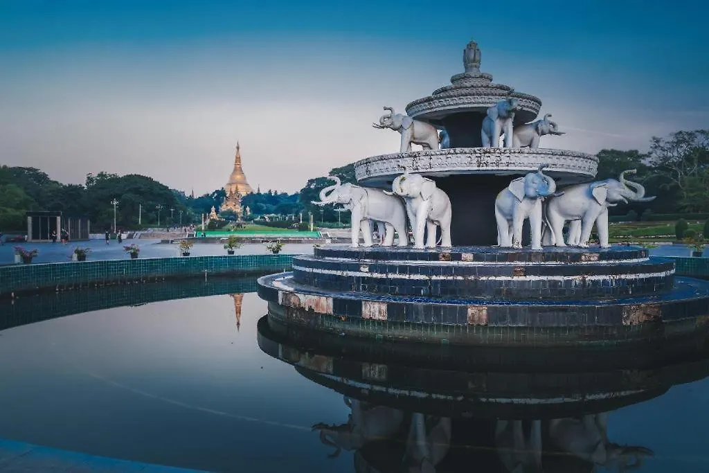 Royal Khattar Hotel Yangon