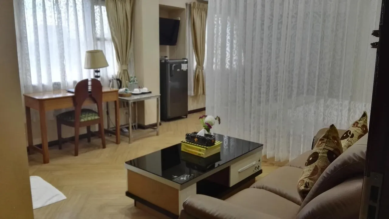 Royal Khattar Hotel Yangon
