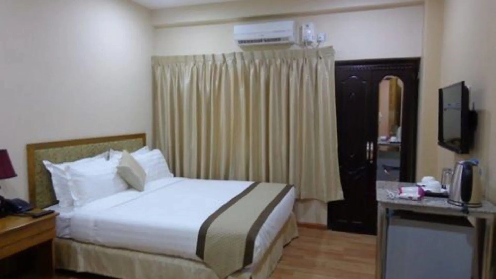 Royal Khattar Hotel Yangon