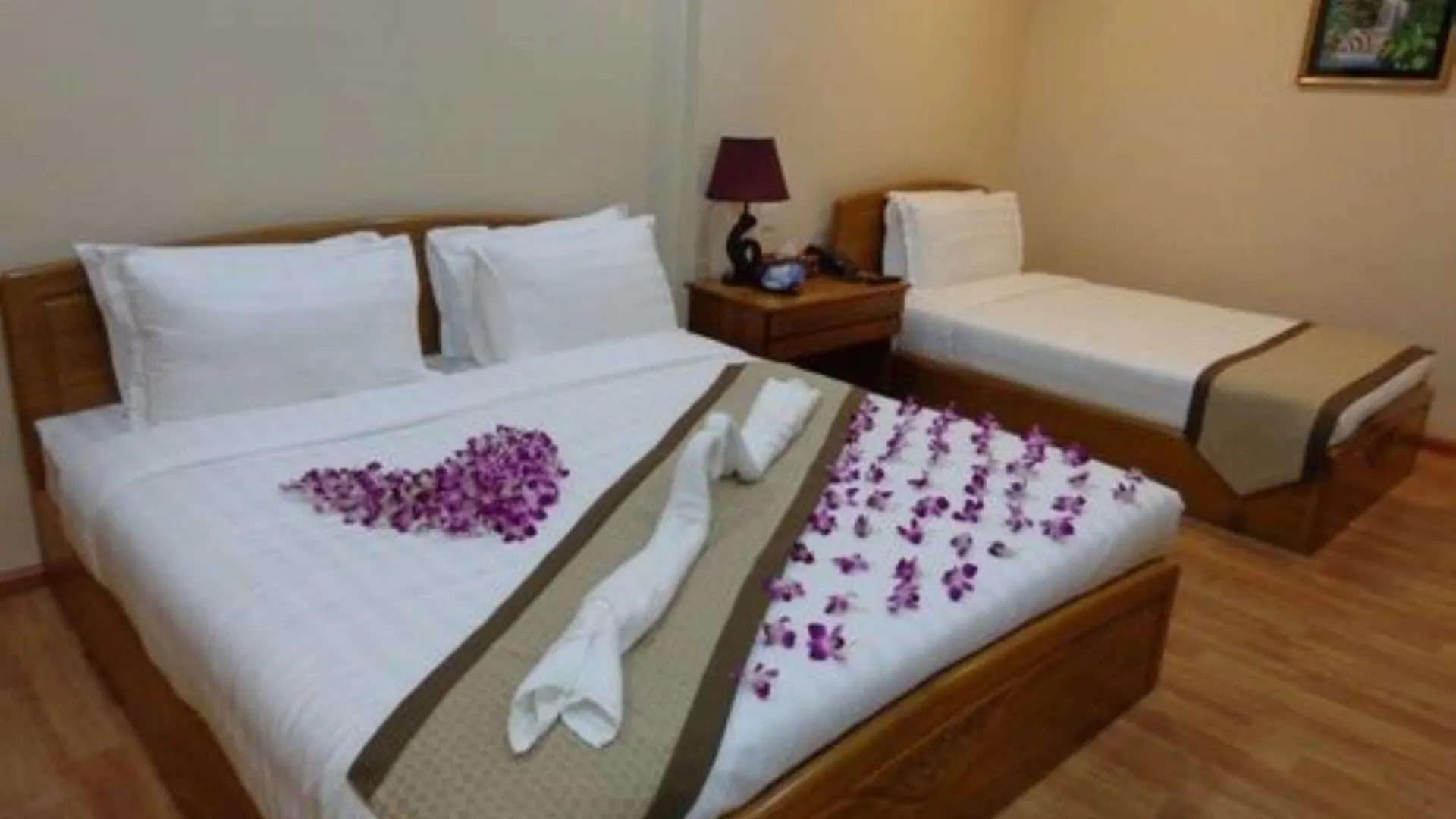 Royal Khattar Hotel Yangon 3*,
