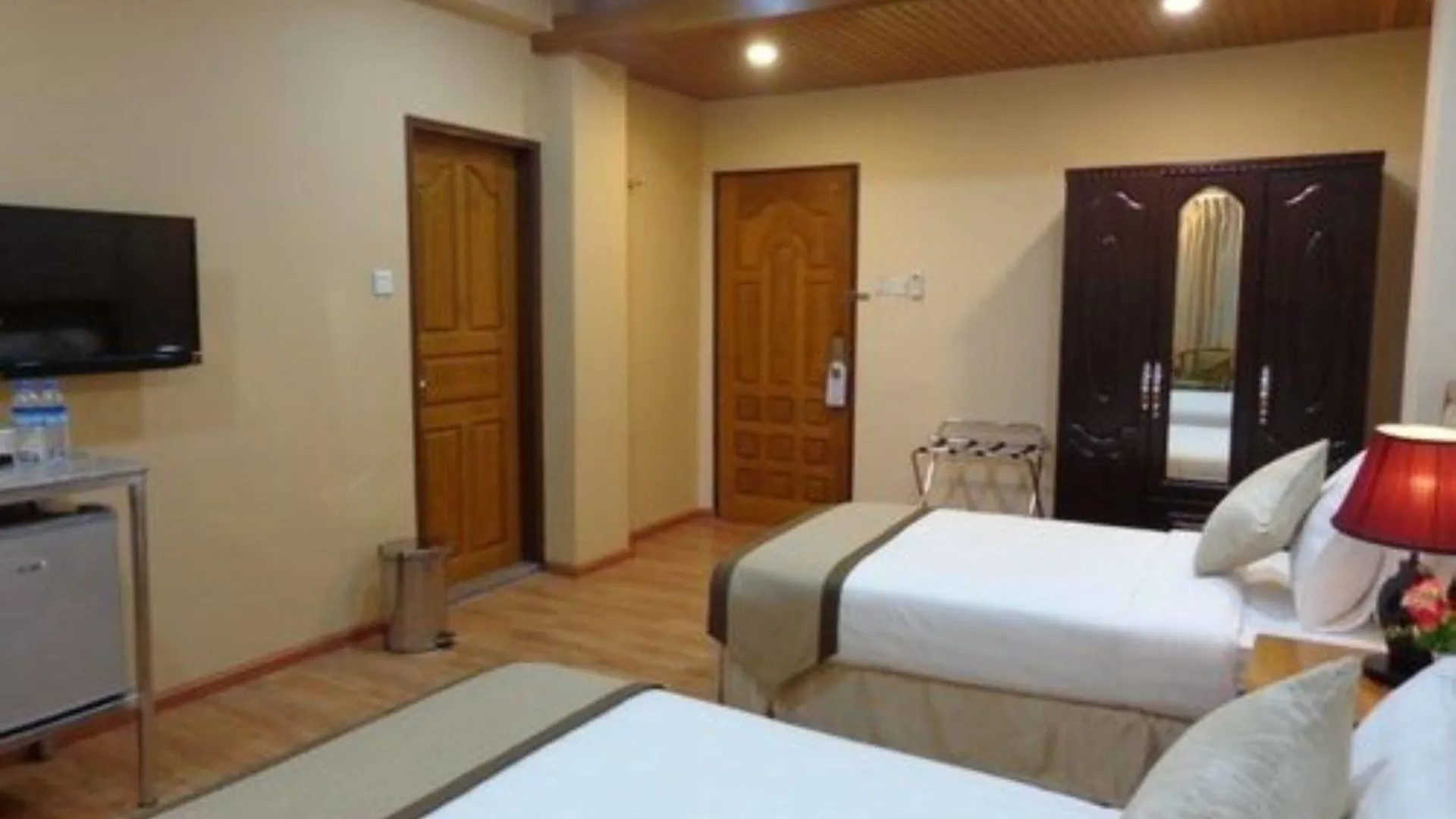 Royal Khattar Hotel Yangon